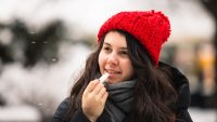 How to stop peeling lips in winter