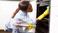 How to clean your oven